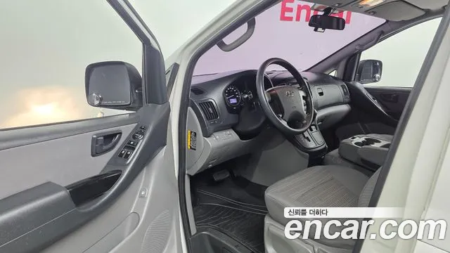 Hyundai Starex 2018 thumb 10