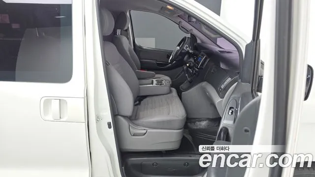 Hyundai Starex 2018 thumb 11