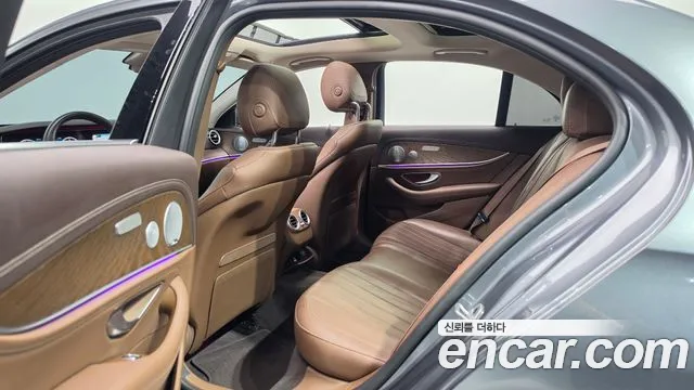Mercedes-Benz E-Класс 2019 thumb 11