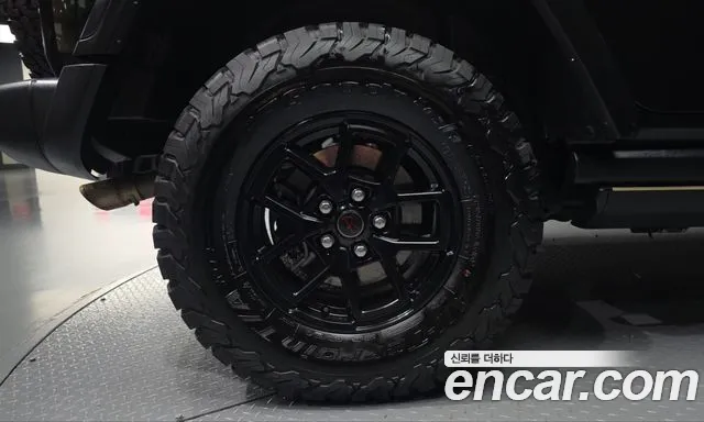 Jeep Wrangler 2024 thumb 5
