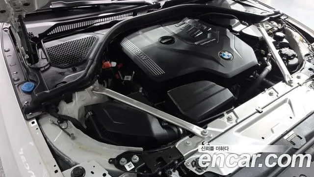 BMW 4-Series 2023 thumb 6