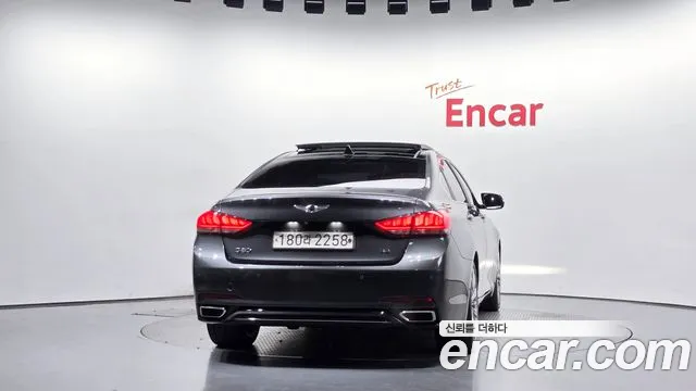 Genesis G80 2017 thumb 4