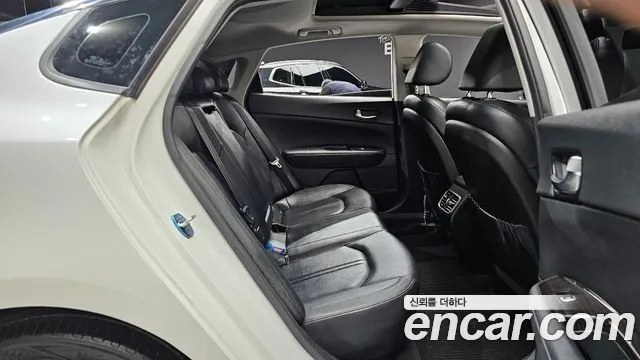 Kia K5 2016 thumb 11