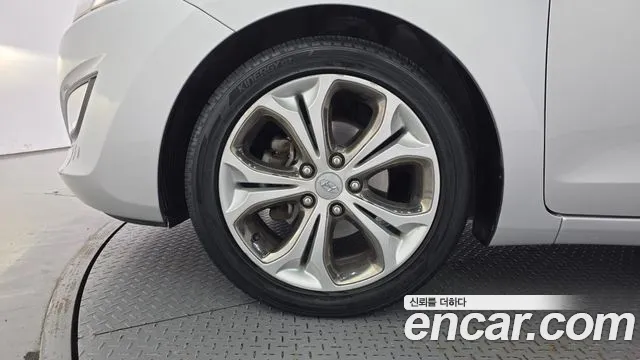 Hyundai i30 2012 thumb 5