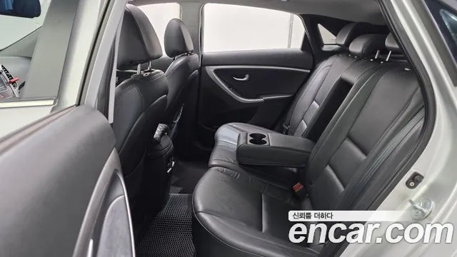 Hyundai i30 2012 thumb 12