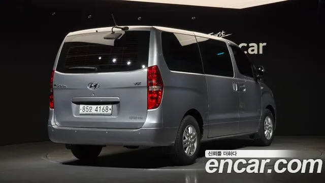 Hyundai Starex 2017 thumb 2