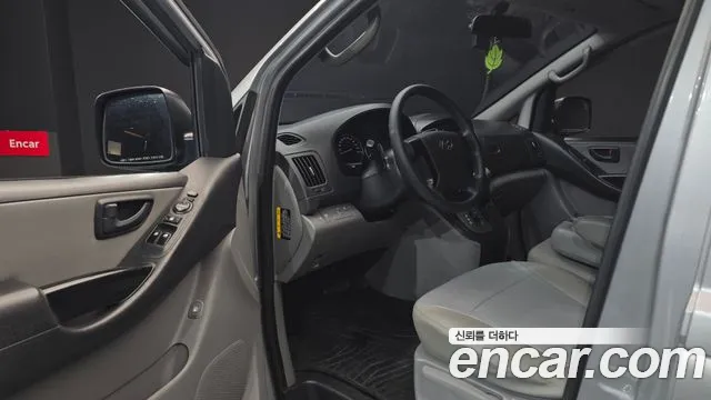 Hyundai Starex 2017 thumb 10