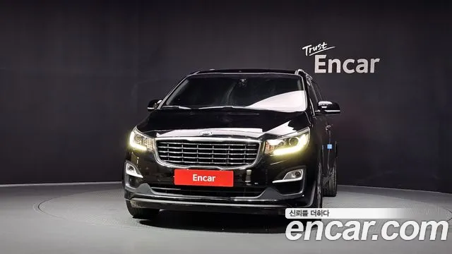 Kia Carnival 2018 thumb 3