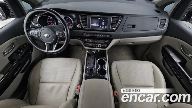 Kia Carnival 2018 thumb 7