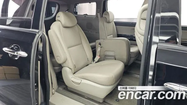 Kia Carnival 2018 thumb 12
