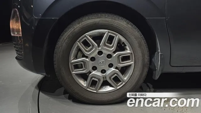 Hyundai Staria 2021 thumb 5