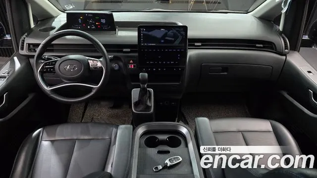 Hyundai Staria 2021 thumb 7