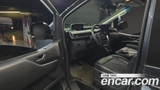 Hyundai Staria 2021 thumb 10