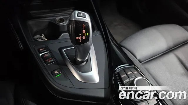 BMW 1-Series 2017 thumb 9