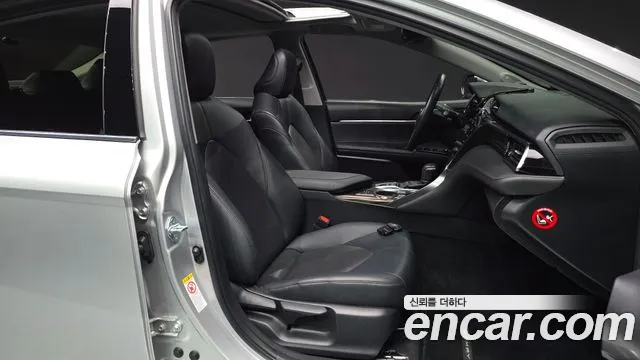 Toyota Camry 2017 thumb 11
