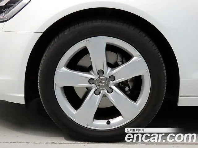 Audi A6 2015 thumb 5