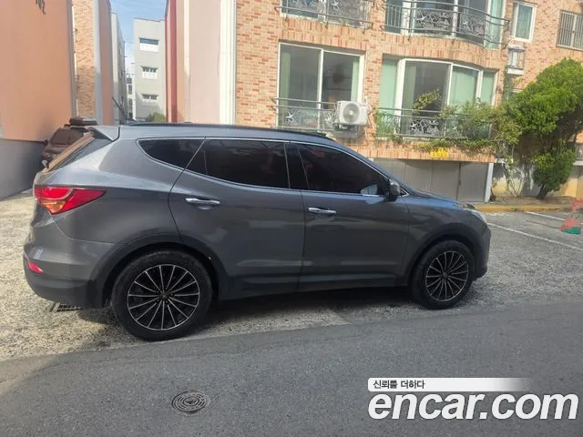 Hyundai Santa Fe 2013 thumb 4