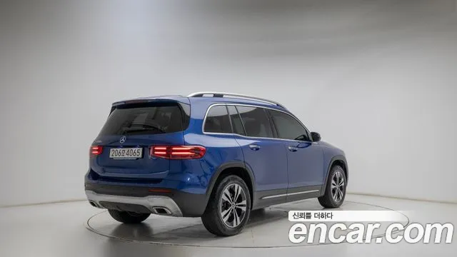 Mercedes-Benz GLB 2025 thumb 2