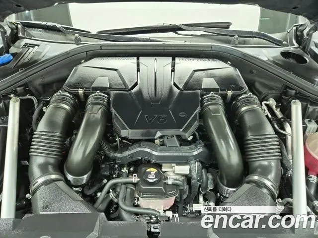 Genesis GV70 2022 thumb 6