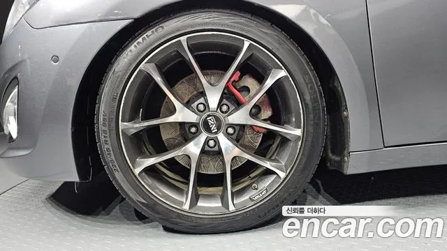 Hyundai i40 2012 thumb 5
