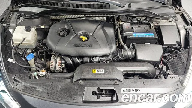 Hyundai i40 2012 thumb 6