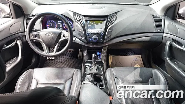 Hyundai i40 2012 thumb 7