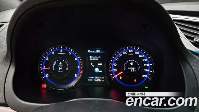 Hyundai i40 2012 thumb 8
