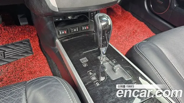 Renault-KoreaSamsung Latitude 2009 thumb 9