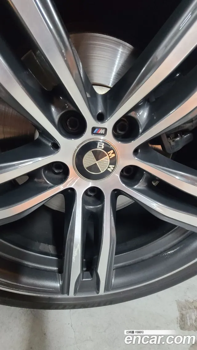 BMW 6-Series 2017 thumb 5