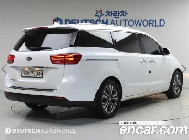 Kia Carnival 2019 thumb 3