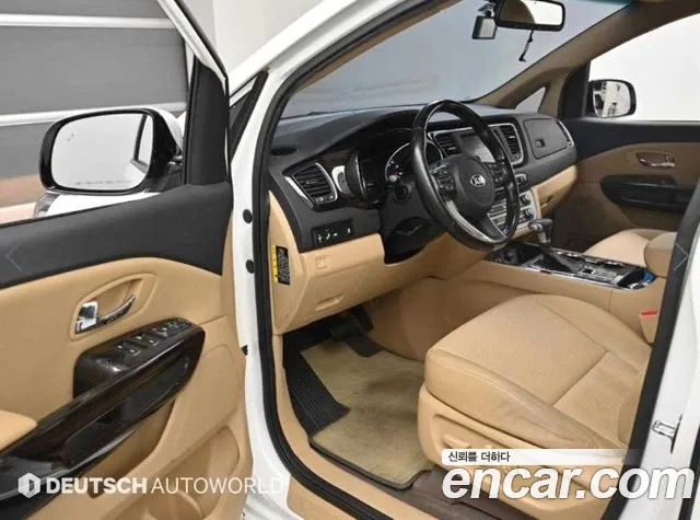 Kia Carnival 2019 thumb 7