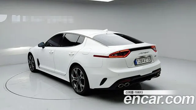 Kia Stinger 2019 thumb 4