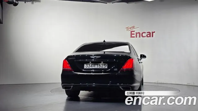 Genesis G90 2017 thumb 3