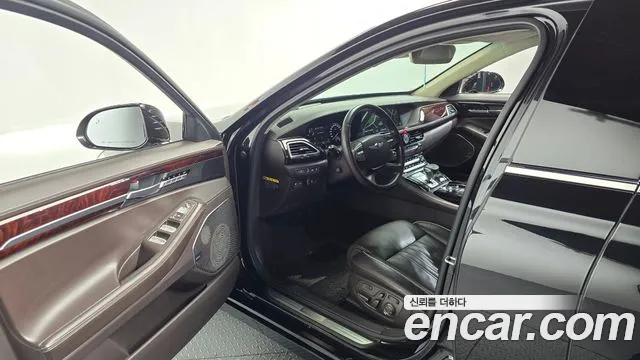 Genesis G90 2017 thumb 9