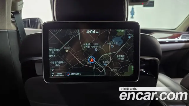 Genesis G90 2017 thumb 12