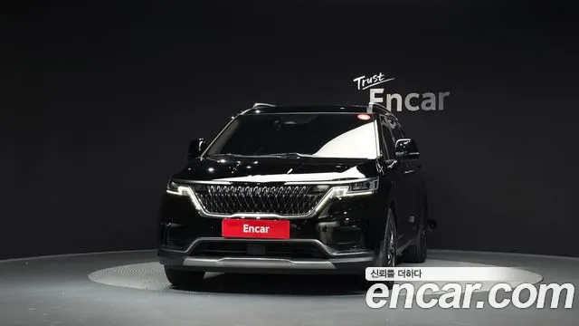 Kia Carnival 2021 thumb 3