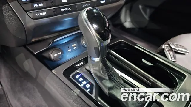 Hyundai Genesis 2015 thumb 9