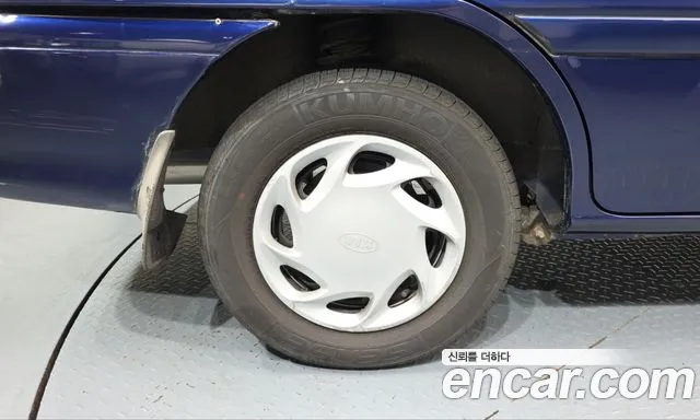 Kia Avella 1996 thumb 4