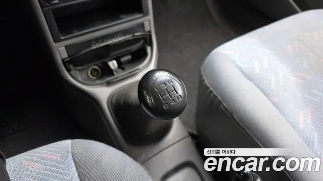 Kia Avella 1996 thumb 8