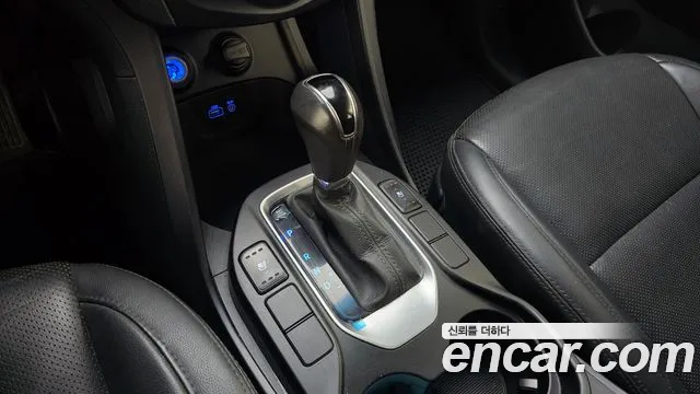 Hyundai Santa Fe 2015 thumb 9