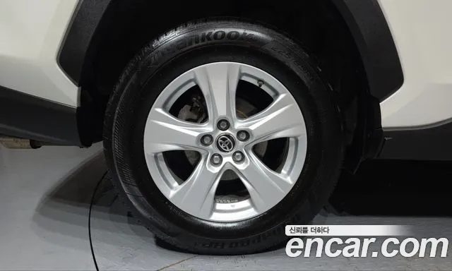 Toyota RAV4 2019 thumb 5