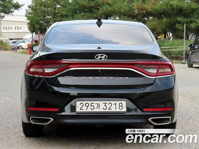Hyundai Grandeur 2016 thumb 4