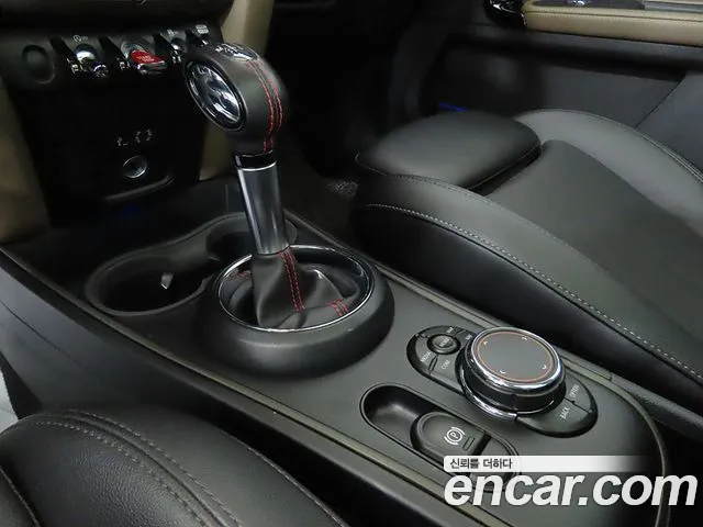 MINI Countryman 2018 thumb 9