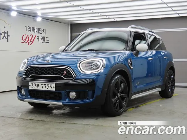 MINI Countryman 2018 thumb 11