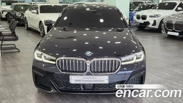 BMW 5-Series 2023 thumb 3