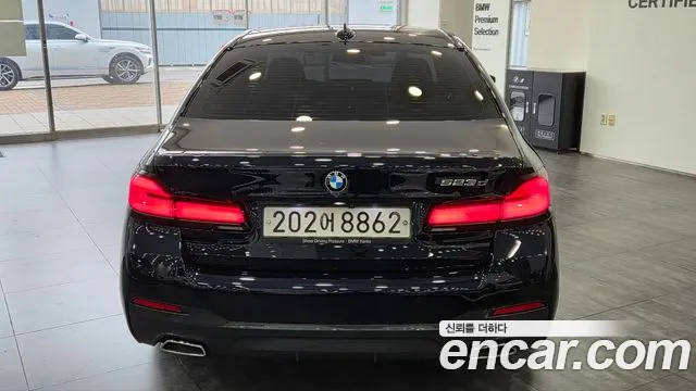 BMW 5-Series 2023 thumb 4