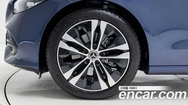 Mercedes-Benz C-Класс 2025 thumb 5