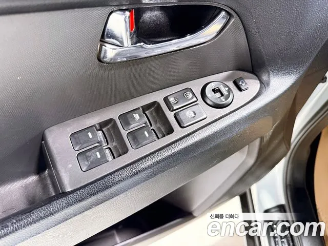 Kia Sportage 2012 thumb 8