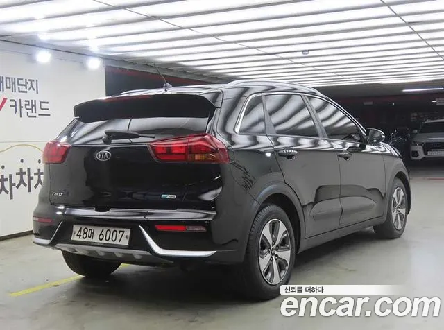 Kia Niro 2017 thumb 4