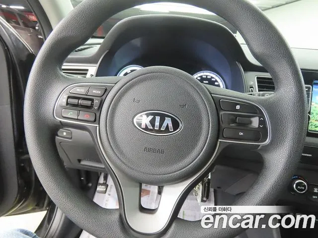 Kia Niro 2017 thumb 8